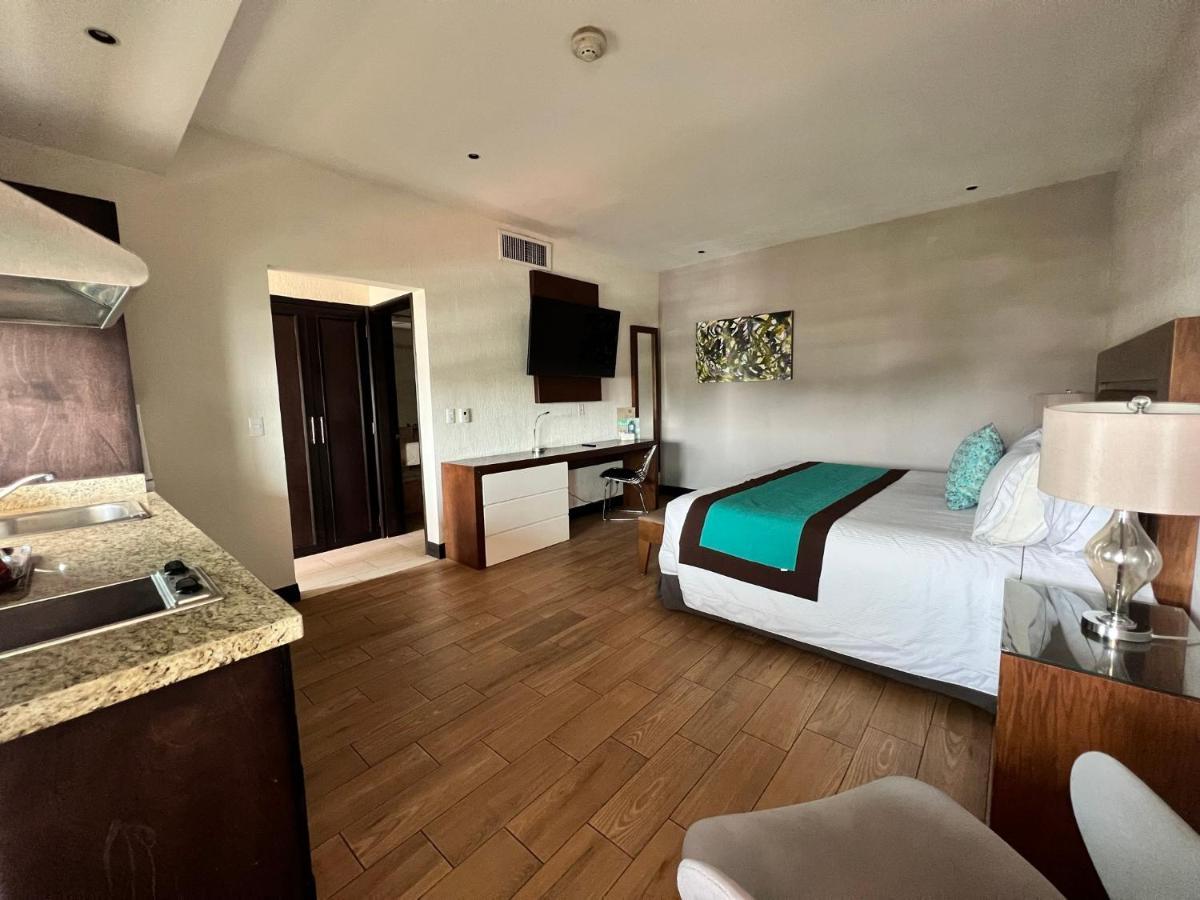 Aurea Hotel And Suites Zapopan Exterior photo