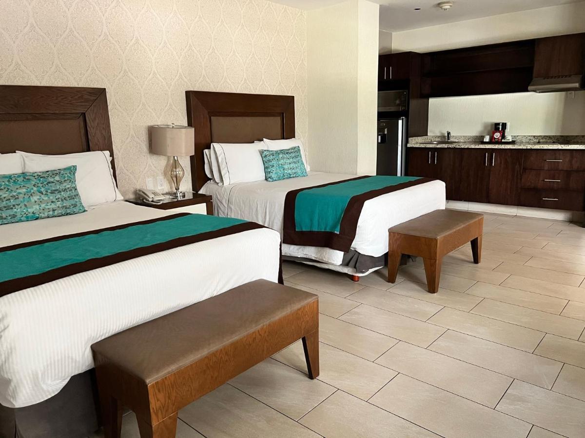 Aurea Hotel And Suites Zapopan Exterior photo